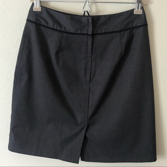 P00 Banana Republic Charcoal Suit Skirt - Picture 2 of 6